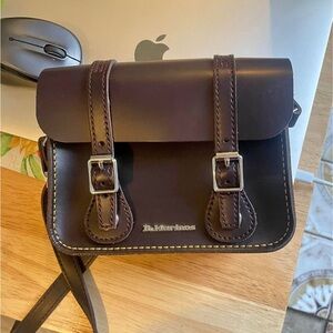 Dr Martens 7 Inch Vegan Crossbody Bag (BURGUNDY)